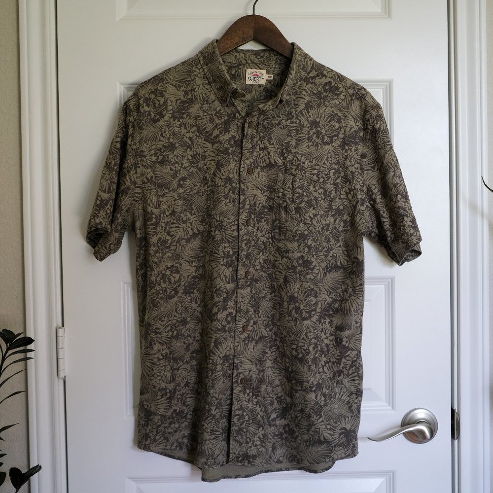 Faherty Short-Sleeve Breeze Shirt - Medium, Green Tropical Print